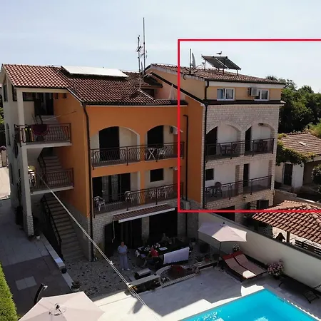 House Puseljic - 4. - Studio A2 For Max 2 Pax With Own Tennis Court Poreč