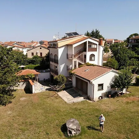 House Puseljic - 4. - Studio A2 For Max 2 Pax With Own Tennis Court * Poreč