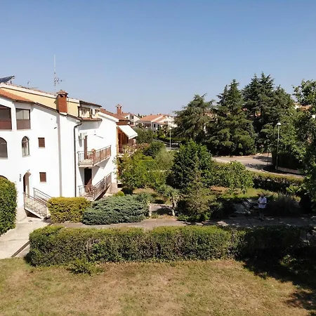 House Puseljic - 4. - Studio A2 For Max 2 Pax With Own Tennis Court Daire *