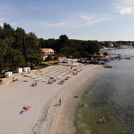 Daire House Puseljic - 4. - Studio A2 For Max 2 Pax With Own Tennis Court Poreč